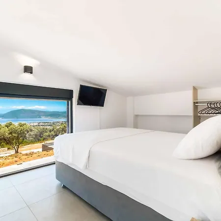 Anastasia Lefkas Apolpaina