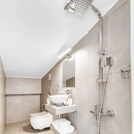 Anastasia Lefkas Apolpaina